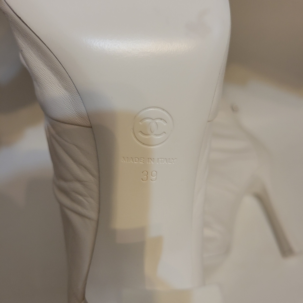 CHANEL white heels- size 39 - Picture 9 of 11